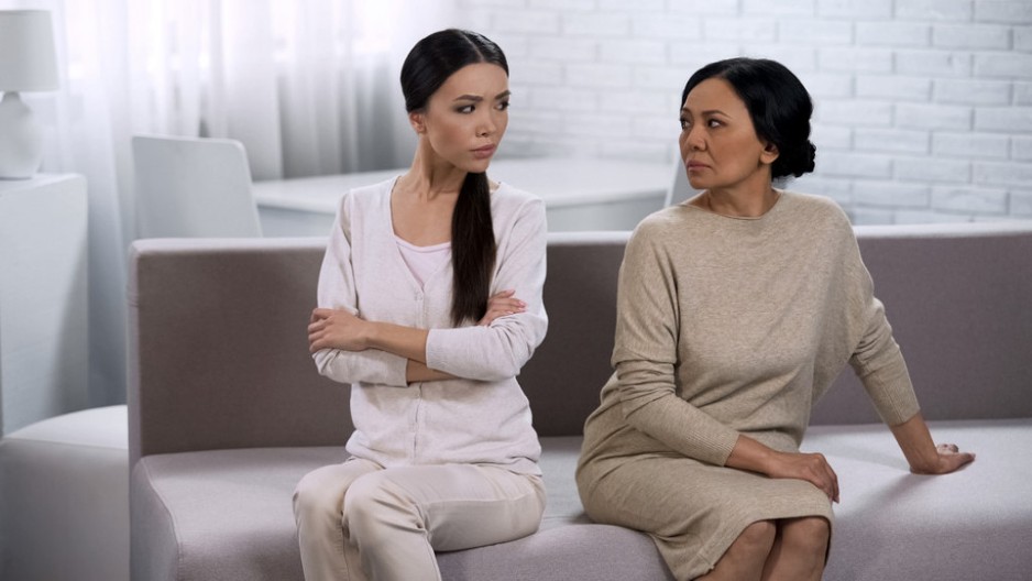 Izgubila sam dete, a njoj je to smešno: Svekrva bacila neumesnu šalu usred proslave, sreća pa je nisam udarila, nego...