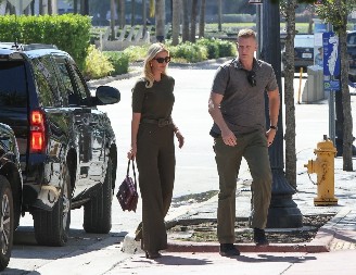 Komplet koji transformiše figuru: Izdužite noge kao Ivanka Tramp – pantalone koje svaka žena želi