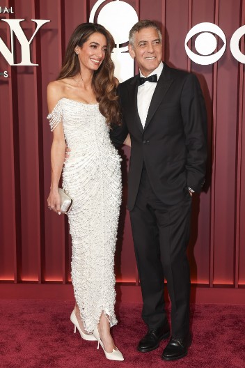 „Amal, beži koliko te noge nose, on nije normalan“: Džordž Kluni priznao kako funkcioniše njegov brak, ljudi poludeli!