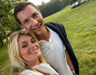 Ovi Jovanovići su Trampova desna ruka: Otkrivamo ko je Srbin iz Čikaga, otac četvoro dece, muž Dafne Oz i čelnik američke državne banke