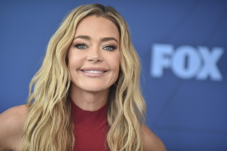 ,,Na početku smo mislili...": Glumica progovorila o odgoju deteta sa posebnim potrebama, a evo šta kažu ćerke Čarlija Šina