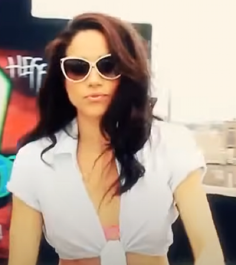 Nekada  reklamirala pljeskavice u raskopčanoj košulji, a danas dama iz visokog društva: Nije se smirila dok nije isterala po svom