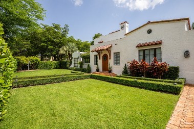 Važno je poslednje košenje: Ako ovo uradite u novembru imaćete najlepšI travnjak na proleće