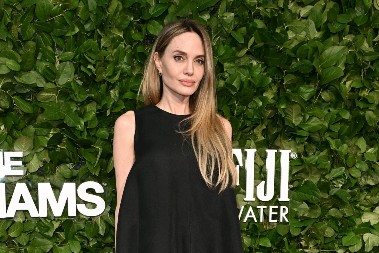 Lepe usne bez filera: Nežna boja karmina je trik u koji se kunu Srpkinje, pristaje apsolutno svima