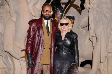 Udaje se Madona!? Tajno verena sa 36 godina mlađim fudbalerom, evo gde planiraju venčanje