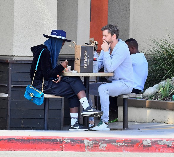 Počeli kao "veza na jednu noć", nakon 4 godine se razveli: Glumica je sada bez dlake na jeziku otkrila šta zahteva od frajera u spavaćoj sobi!