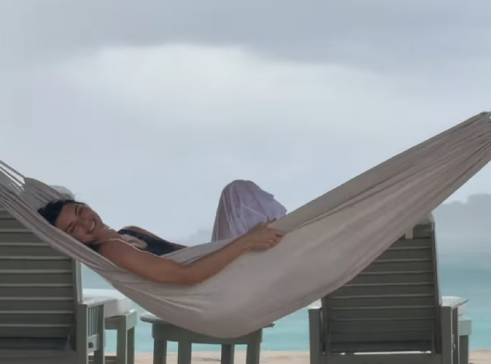 "Pored toliko prelepih Srpkinja, vi birate nju": Mongolka ide pod srpskom zastavom na Mis Univerzuma, internet gori