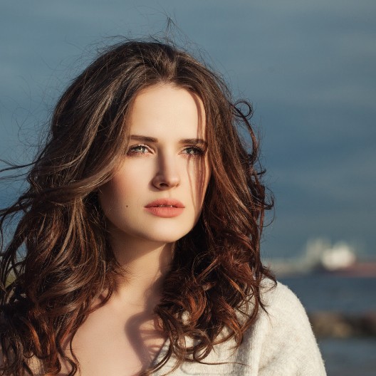 Tri kultne frizure koje će dominirati u proleće 2025: Klasičan izbor - ležerno i sofisticirano