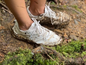 Kako oprati bele patike: Na ovaj način ćete ih najlakše očistiti, biće kao sneg!