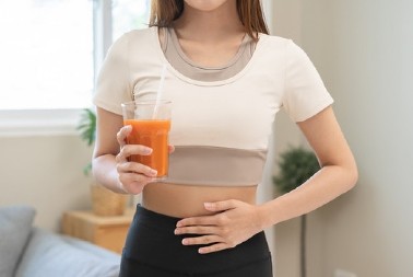 Da li ste ga nekad probali? Ovaj jeftin prirodni sok rešava gastritis, snižava šećer i zateže kožu