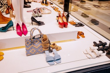 Za ovim sandalama su Srpkinje odlepile! Ni štikle ni baletanke im nisu ravne, one su sve što vam treba ovog leta!