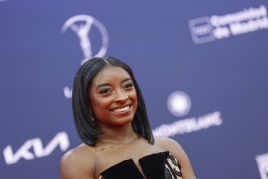 Svetska šampionka podelila fotografije u kupaćem, svi komentarišu samo jedno: Je l' uradila grudi ili nije?