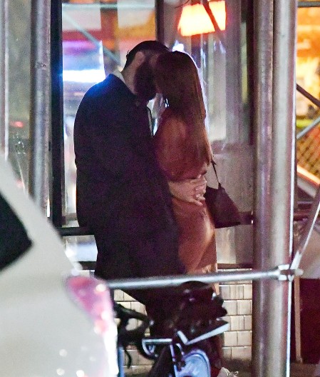 Najpoželjniju ženu na svetu smuvao čuveni Francuz: Od nje je stariji 10 godina, a u svetskom džet setu poznat je kao pravi mačo men!