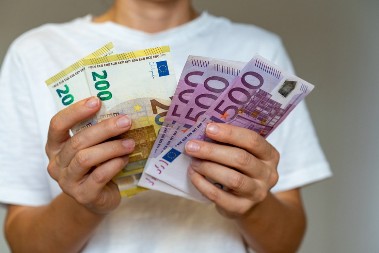 Novac stiže 14. novembra! Ova 4 horoskopska znaka će napuniti džepove, danas su pravi srećnici!