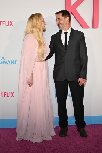 Da li je moguće da će se i oni razvesti!? Glumica blokirala muža na Instagramu, on danima ne dolazi kući!