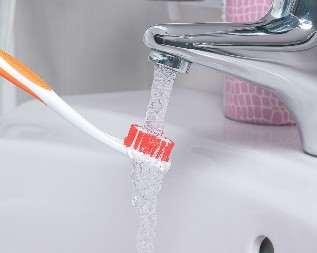 Ne perite odmah zube: Ovo su 3 slučaja kada je pametnije sačekati, preporučuje stomatolog