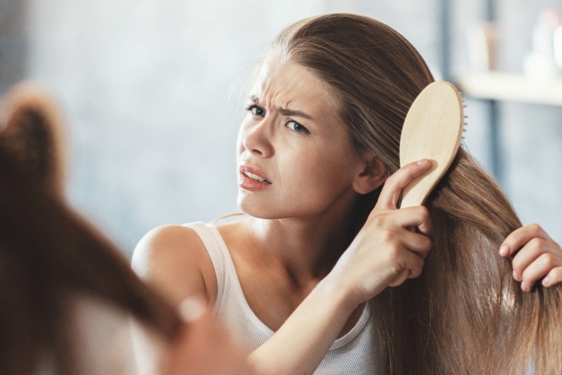 Bacite je što pre: Kada primetite ove 3 stvari na četki, vreme je da kupite novu