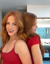 Mama (50) i ćerka (23) postale hit na internetu: Svi misle da su sestre, ne mogu da se načude koliko liče!