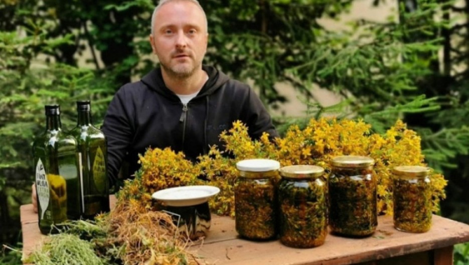 Ova biljka je sada najtraženija na pijacama u Srbiji: Obara holesterol i pritisak, a travar Momčilo otkriva kako se pravilo koristi