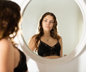 Doktorka Andrea otkriva: Žene misle da je ovo spas za lepe grudi, ali druga stvar je važnija