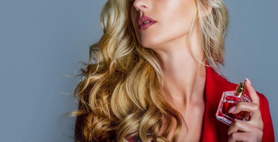 Kako da parfem dugo traje: Žene se kunu u ovaj trik, kažu da mirišu bukvalno ceo dan!