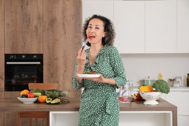 Hrana za jake kosti i nakon 40-te: Štiti od osteoporoze, prepuna vitamina, a pomaže u izgradnji koštane mase