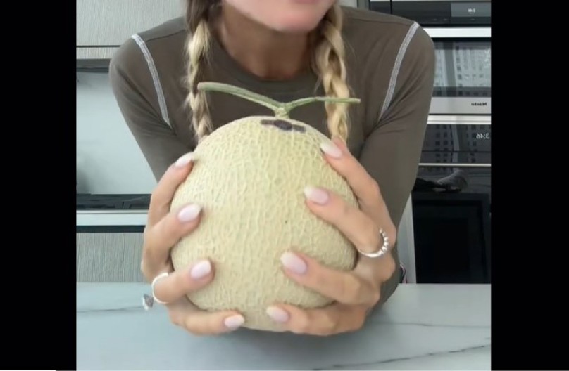 Žena platilu dinju 270 evra! Gaji se specijalno za bogataše, zapanjićete se kad čujete šta rade ovom voću!