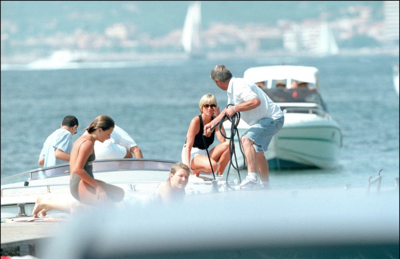 Nova istina o smrti princeze Dajane: Poklon iz hotela „Ric“ šokirao svet, a njene poslednje reči lede krv u žilama