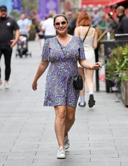 Više nećete misliti isto o svojoj kilaži: Poznata manekenka bujnih oblina koju je svako hteo na naslovnoj ima važnu poruku za sve žene!