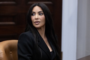 Kim Kardašijan će odlepiti: Bivšeg dečka podsetili na vezu sa njom, njegova reakcija je govorila 1000 reči!