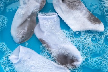 Svi pogrešno perete čarape, pravilno je samo jedno: Ako ovako ne uključujete veš mašinu, može biti i opasno