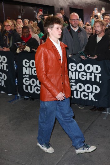 Znate li čiji je ovo sin? Mama mu je poznata glumica, svi kažu da neodoljivo podseća na nju