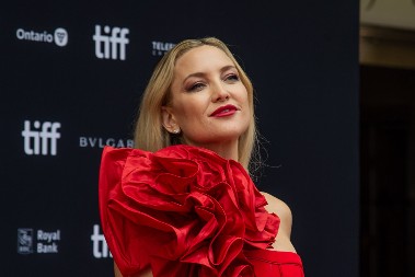 ,,Ponovo si nepristojna": Glumica pokazala zmijsko telo, zagolicala maštu nestašnom slikom, svi su gledali u ovaj detalj