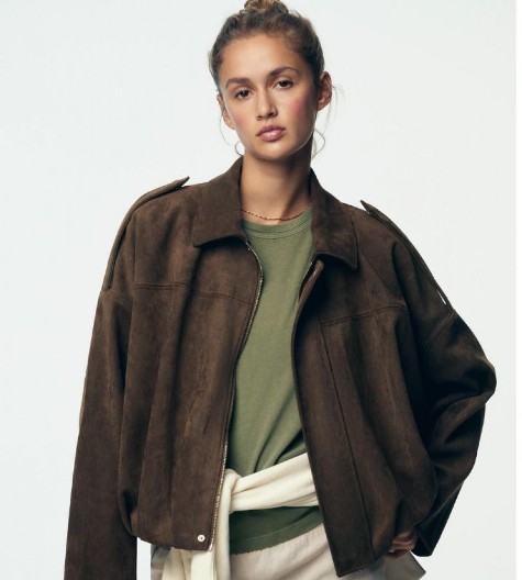 Jakna koju nećete skidati ove jeseni: Lagana, moderna, pristupačna, a ide uz sve