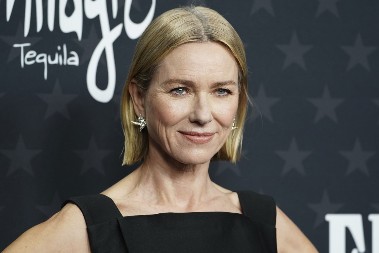 Septembar je na pragu, pravo vreme za farmerke: Nećete se pokajati ako izaberete ovaj model, perfektno ističe figuru