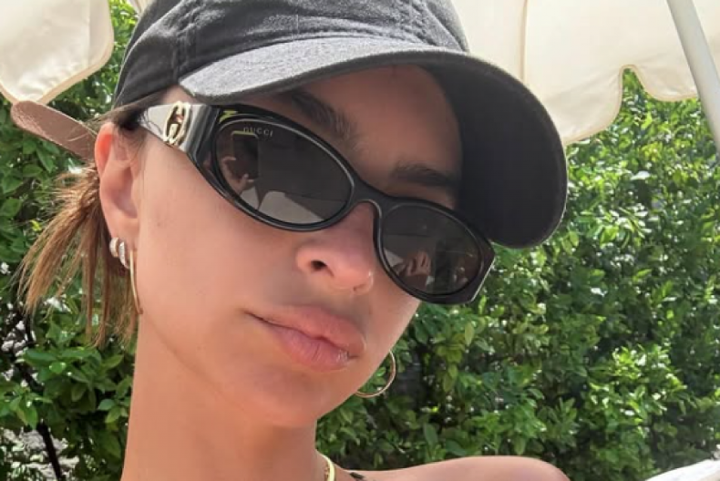 Porastao mamin sin: Evo kako izgleda naslednik brutalne manekenke, nekad ga je nosila kao veknu hleba, a sada...