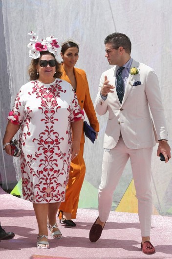 „Najbogatija žena sveta, a sama i tužna: Milijarde joj nisu donele sreću, deca je se odrekla