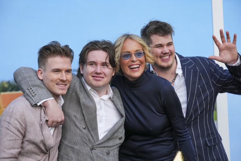 Bilo je sramota: Šeron Stoun nije smela da radi ovo pred sinovima, ali sada je ponovo slobodna zahvaljujući jednoj stvari