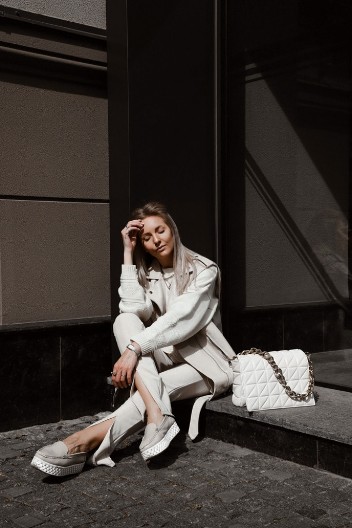 Hit obuća ovog proleća obradovaće niže žene: Trendovi cipela i sandala za novu sezonu 2025