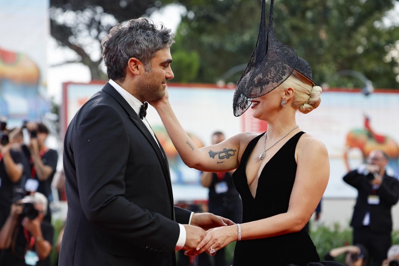 Ima milione, ali je skromna do bola: Lejdi Gaga je od dečka tražila ovakvu veridbu, nije potrošio ni dinar zahvaljujući jednoj stvari