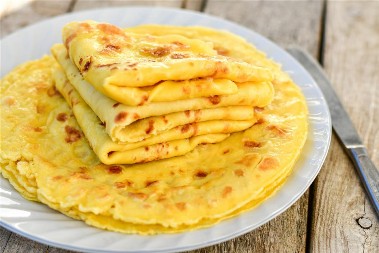 Nije kisela voda, nego nešto još bolje: Evo kako da palačinke ostanu sveže danima, neće se skoreti i osušiti kada u smesu dodate ovo