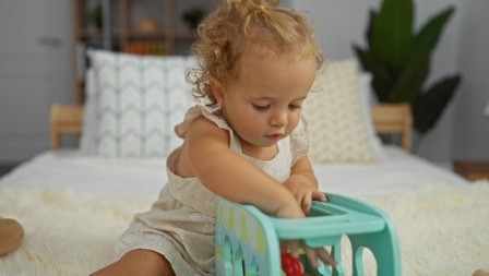 "Majko, već si sada svoje dete osudila na propast": Prozvali je da je nemajka zato što ćerkicu tera da radi ovo