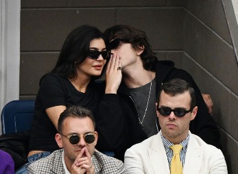 Dečku mlade milijarderke uopšte nije lako: Pored nje mora da je miran kao bubica, a sada mu je strogo zabranila ovo da radi!