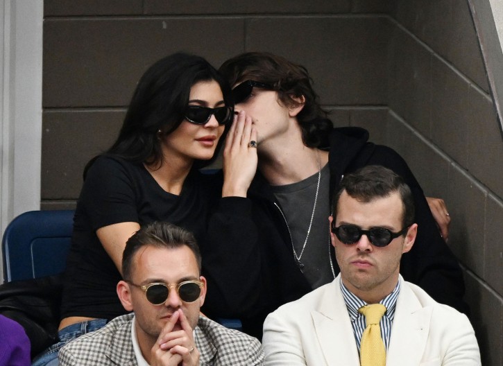 Dečku mlade milijarderke uopšte nije lako: Pored nje mora da je miran kao bubica, a sada mu je strogo zabranila ovo da radi!