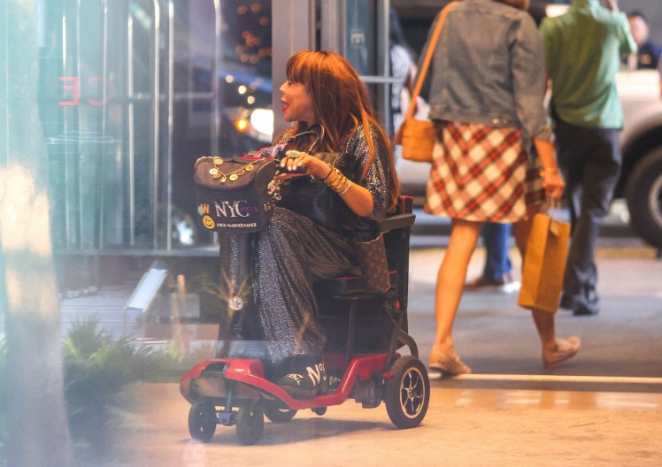 Slavu je izgradila rugajući se drugima, a sad ju je sustigla opaka karma: Završila je u kolicima, ali tu nije bio kraj njene agonije