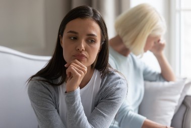 Rekla mi da sam ružna i...: Dečkova majka ne može da me smisli, radi sve moguće da bi nas rastavila, a evo šta on kaže