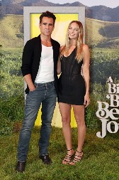 Margo Robi blista posle porođaja: Pokazala zašto je ova haljina modni izbor broj 1