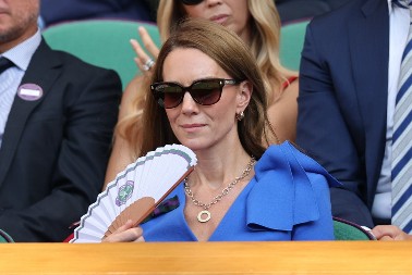 Javila se Kejt Midlton: Nigde je nije bilo, pa onda kao grom iz vedra neba izjavila ovo, a na kraju ostavila samo jedno slovo