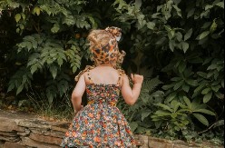 Haljina moje ćerke rasplakala ljude: Kupila sam je na internetu i u njoj pronašla poruku koja me je šokirala