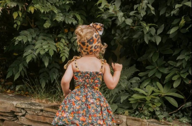 Haljina moje ćerke rasplakala ljude: Kupila sam je na internetu i u njoj pronašla poruku koja me je šokirala